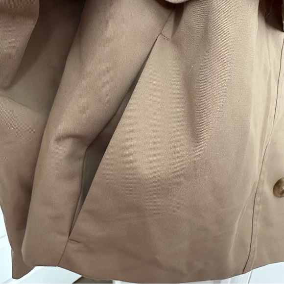 Banana Republic Classic Beige Trench Coat - Picture 6 of 12